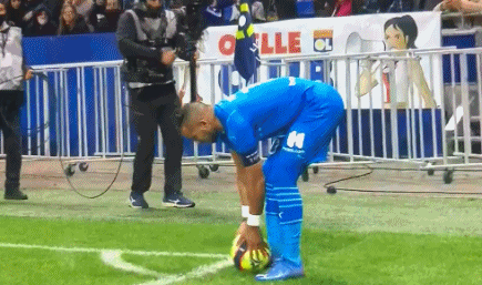 白宫发言人：特朗普将出席在华盛顿举行的世界杯抽签仪式