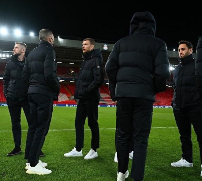 半场：尤文0-0都灵，比赛平淡，双方机会不多（半场战报：尤文0-0都灵，场面平淡 机会有限）