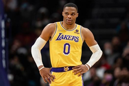 埃永：榜样是埃托奥和莱万；相比西甲我的风格更适合踢英超（埃永：以埃托奥、莱万为榜样；自认踢法更适合英超而非西甲）