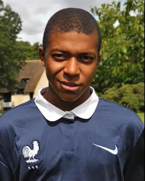 东体：足协要求所有女足国脚踢完全运会后立刻赶往国家队报到（东体：足协通知所有女足国脚全运会结束后即刻赴国家队报到）