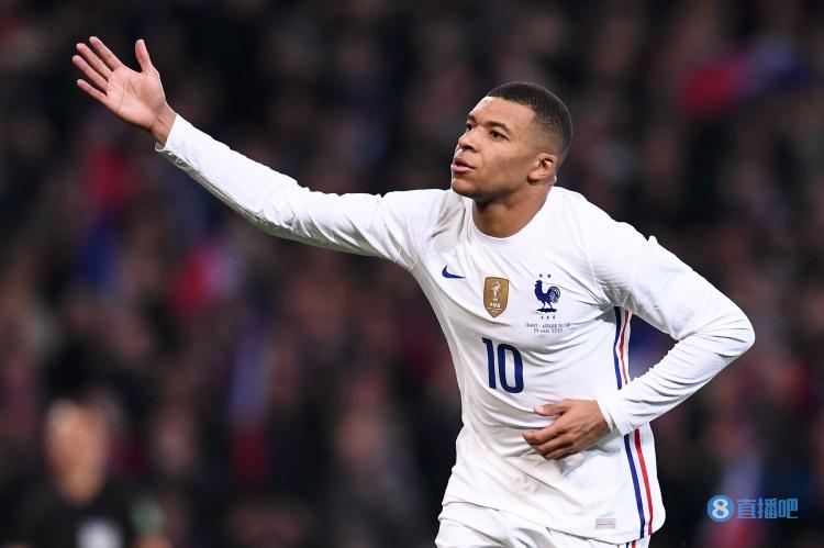 科莫2-0萨索洛连续12场不败，莫雷诺破门，尼科-帕斯献助攻（莫雷诺破门尼科-帕斯助攻，科莫2-0萨索洛豪取12场不败）